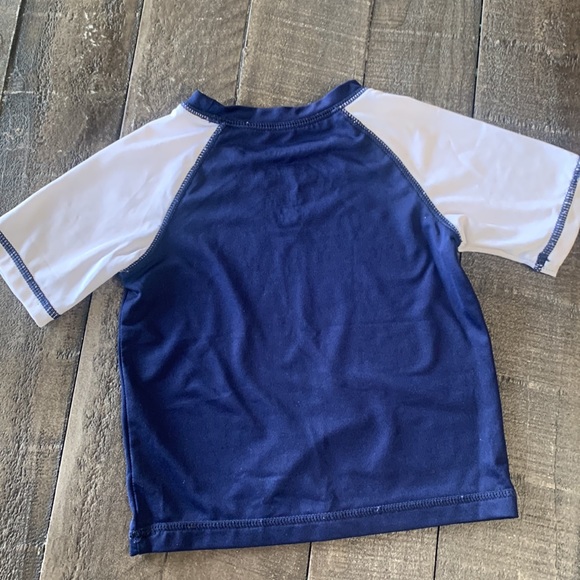 12m Rashguard - Picture 3 of 3